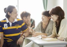 バイト先の人間関係で悩んでいることは？