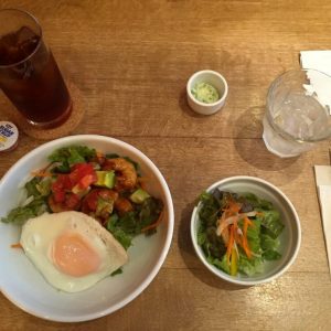 立川おしゃれランチレポ 駅構内にひそむ本屋併設カフェ Paper Wall Cafe Ecute立川店 ペーパーウォールカフェ タウンワークマガジン