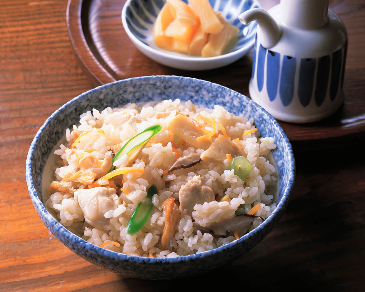 かやくご飯と呼ぶのは関西だけ!? 日本列島津々浦々の「炊き込みご飯」のナゾを調べてみた!│タウンワークマガジン