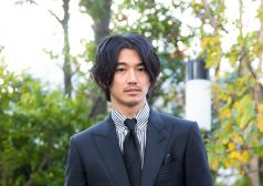 瑛太　タウンワークマガジン