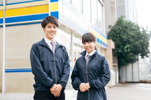 通勤服どうする 制服 アルバイト