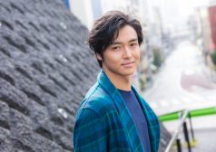 栗山航さん