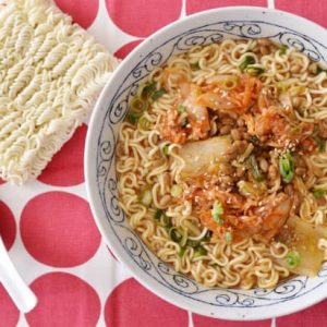 学生応援 リュウジ飯 第12回 食材ちょい足しで大変身 インスタントラーメンアレンジレシピ タウンワークマガジン