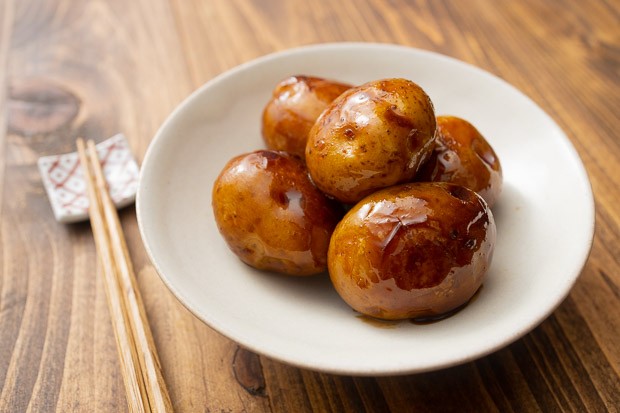 皮むき下茹で不要 超楽 新じゃがのバター照り照り 料理研究家ジョーさん の 楽うまレシピ 第17回 タウンワークマガジン