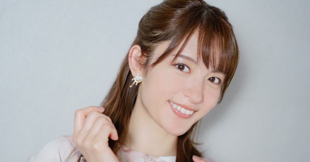 声優 小松未可子インタビュー オーディションを繰り返して見つけた声優という仕事 もがいたからこそぴったりのものに出会えた タウンワークマガジン