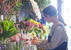 タウンワークマガジン _花屋さんでバイトしたい!仕事内容、時給、きつい&楽しいところ、志望動機の書き方は?
