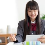 バイト面接の服装、高校生は制服でもいいの？私服はジーパンは避けるべき？