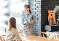 初めて 初日 緊張 期間 慣れる 馴染む バイト バイト タウンワーク