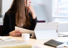 主婦　主夫　パート　正社員　迷う　得　どちらが　違い　年収　手取り　タウンワークマガジン