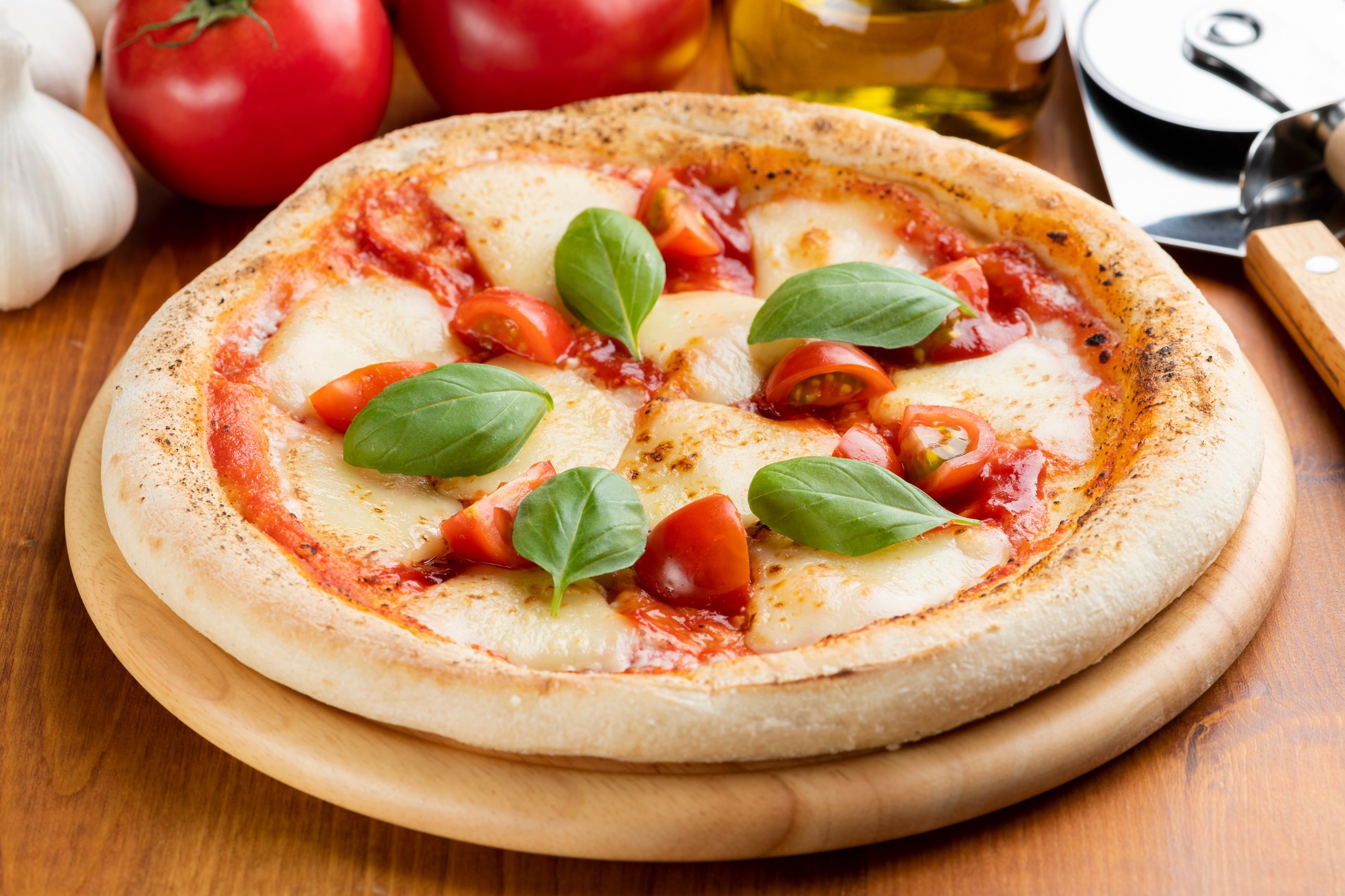 ピザ屋バイトの評判は？ きつい点、楽な点の体験談、面接での志望動機付き│#タウンワークマガジン