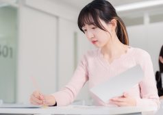 タウンワークマガジン 採点バイトとは？仕事内容、時給、勤務時間やメリット・デメリットを解説